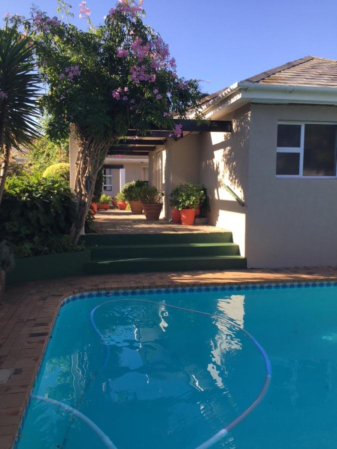 Brown Jug Guest House Hermanus Dış mekan fotoğraf