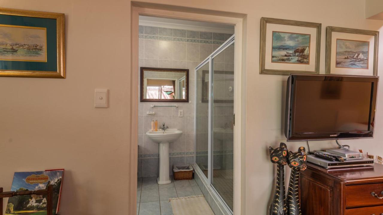 Brown Jug Guest House Hermanus Dış mekan fotoğraf