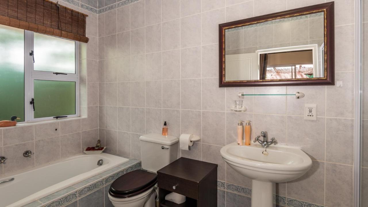 Brown Jug Guest House Hermanus Dış mekan fotoğraf